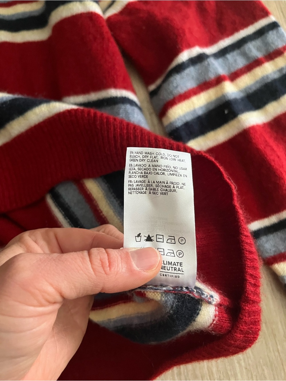 Reformation Women’s Cashmere Boyfriend Sweater Crimson Multi Stripe - Size XS - Picture 5 of 6